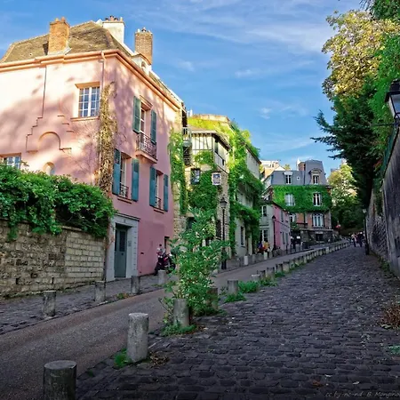 Parisian In Montmarte By Guestready דירה