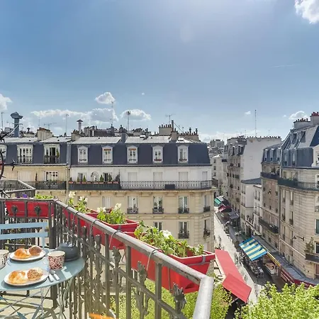 Parisian In Montmarte By Guestready