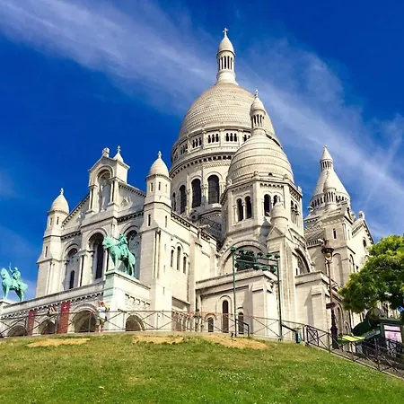 Parisian In Montmarte By Guestready דירה *